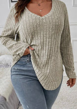 Load image into Gallery viewer, V neck Ribbed Plus size Top
