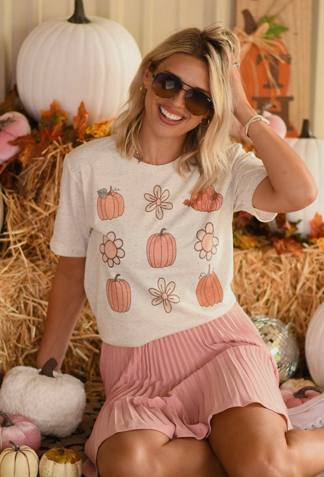 Pumpkins & Daisies Graphic T