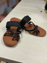 Load image into Gallery viewer, Black braided sandal
