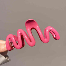 Load image into Gallery viewer, Resin Wave Hair Claw Clip
